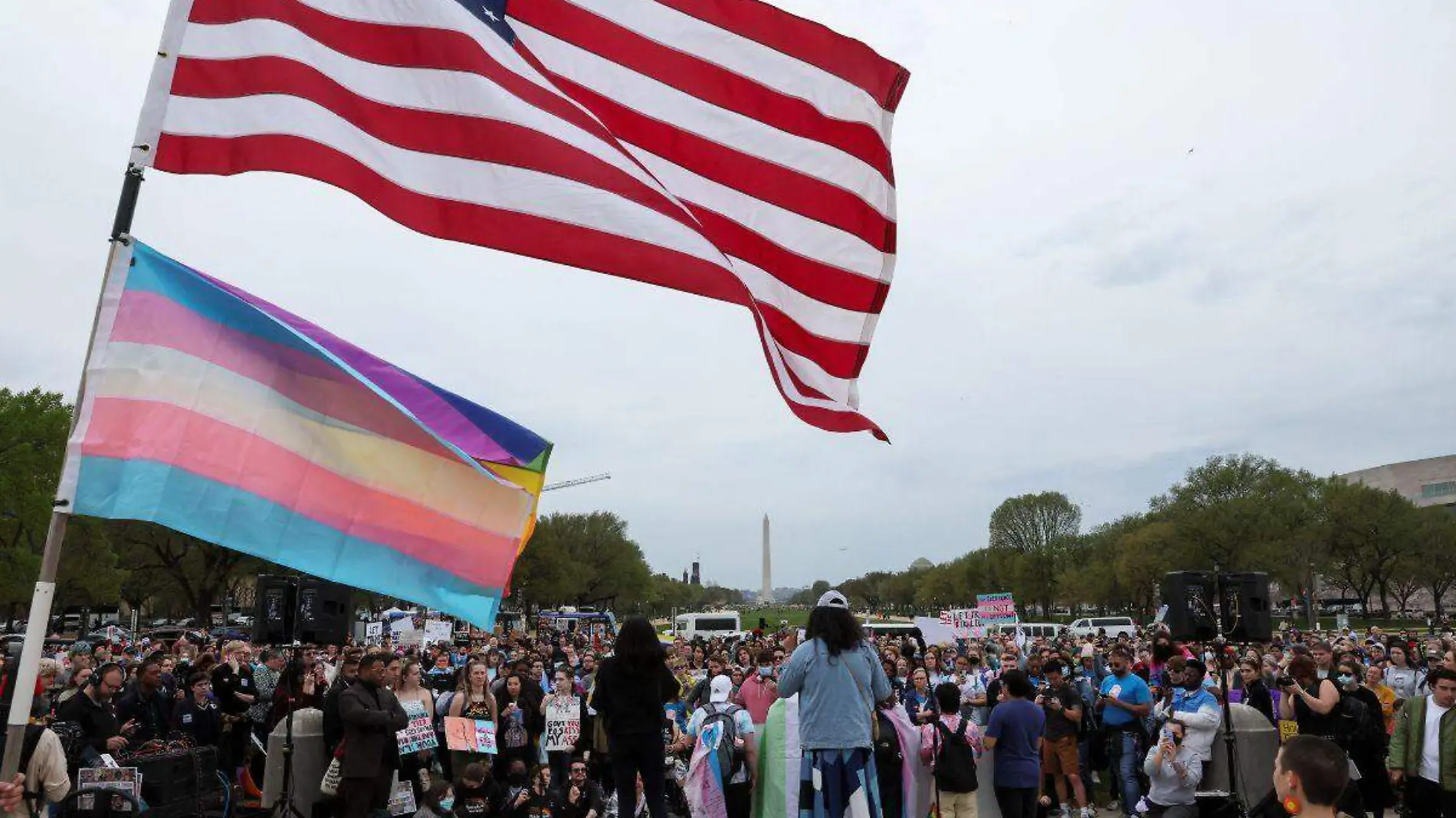 Legislador republicano llamó mutantes y demonios a personas transexuales en EU